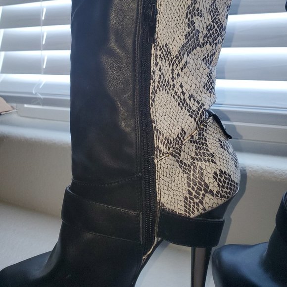Snakeskin knee-high boots, 7.5 - Picture 3 of 6